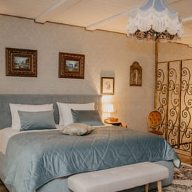 - 15% на все категории номеров в бутик-отеле Суздаля