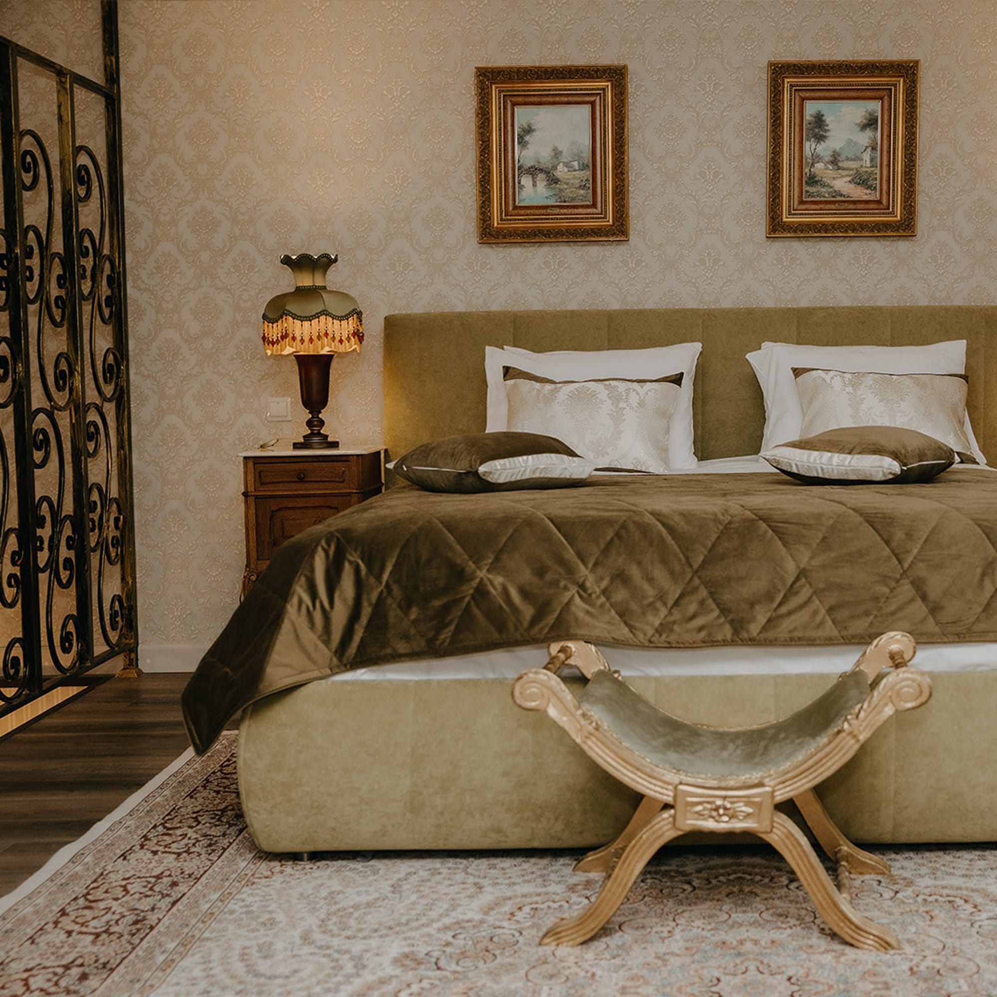 - 15% на все категории номеров в бутик-отеле Суздаля