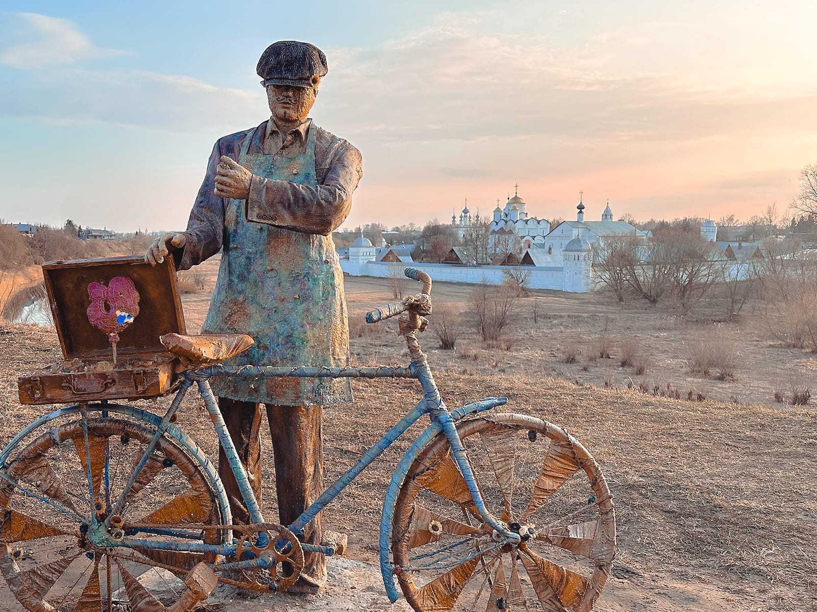 Смотровая площадка у Спасо-Ефимиева мужского монастыря