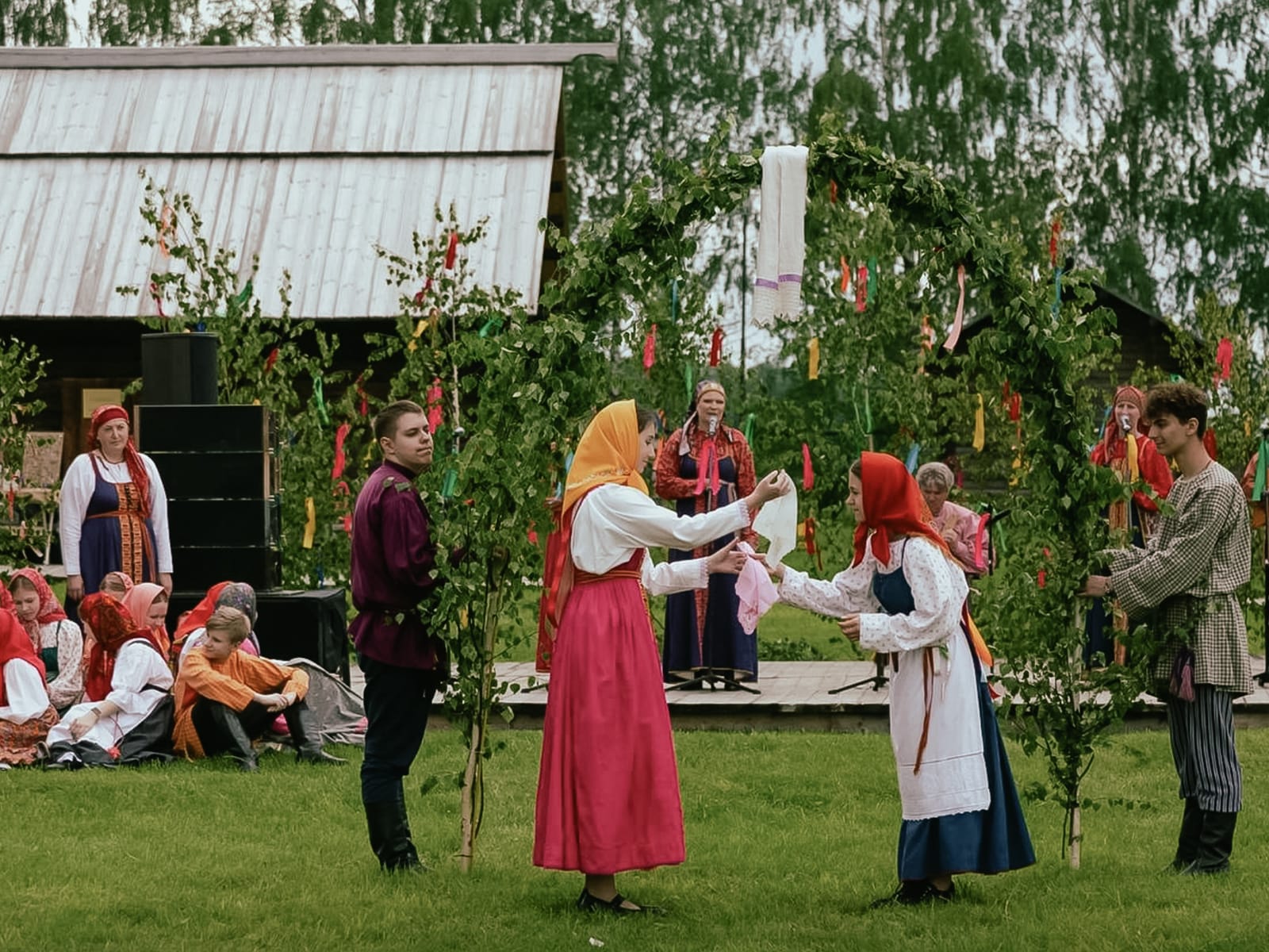 Праздник Троицы 2025 в Суздал