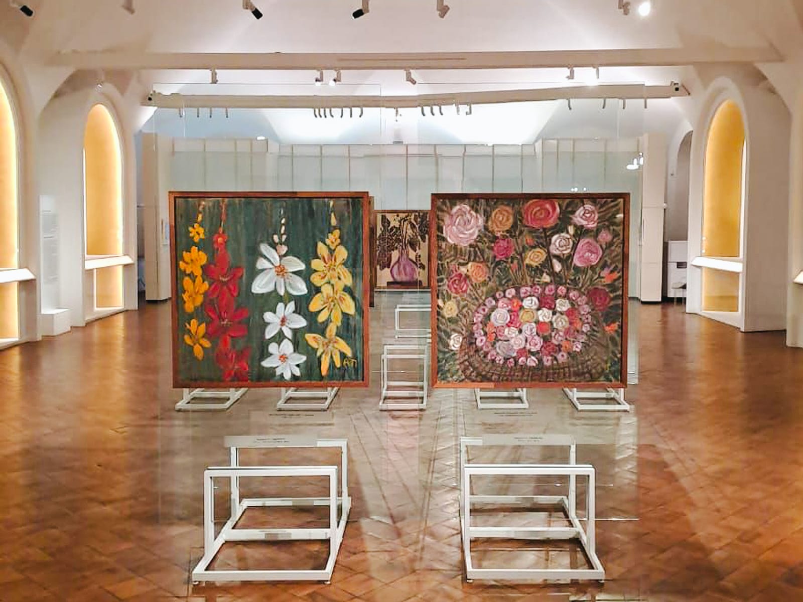 Наивный вернисаж