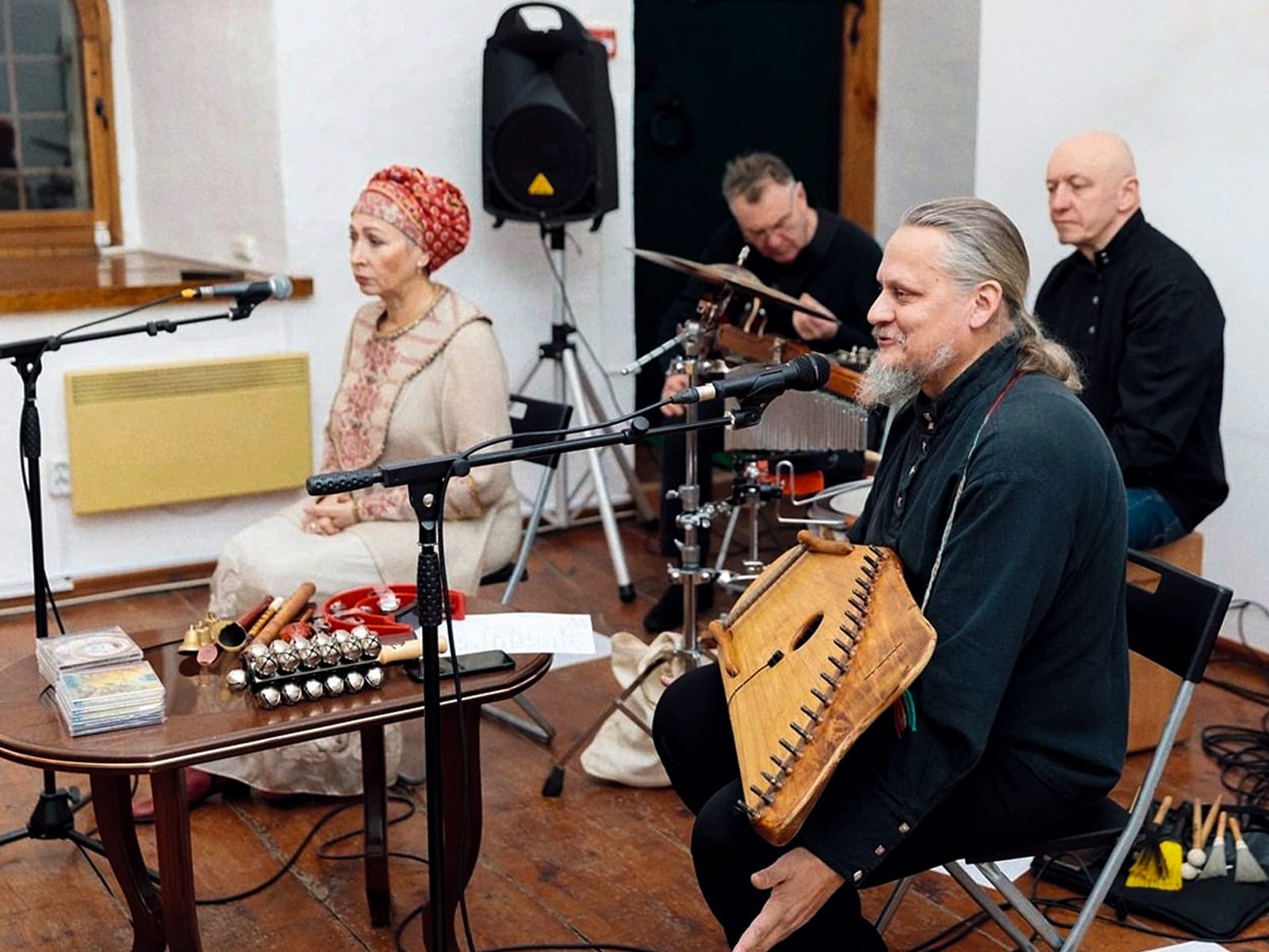 Концерт суздальского гусляра-сказителя Александра Леонова