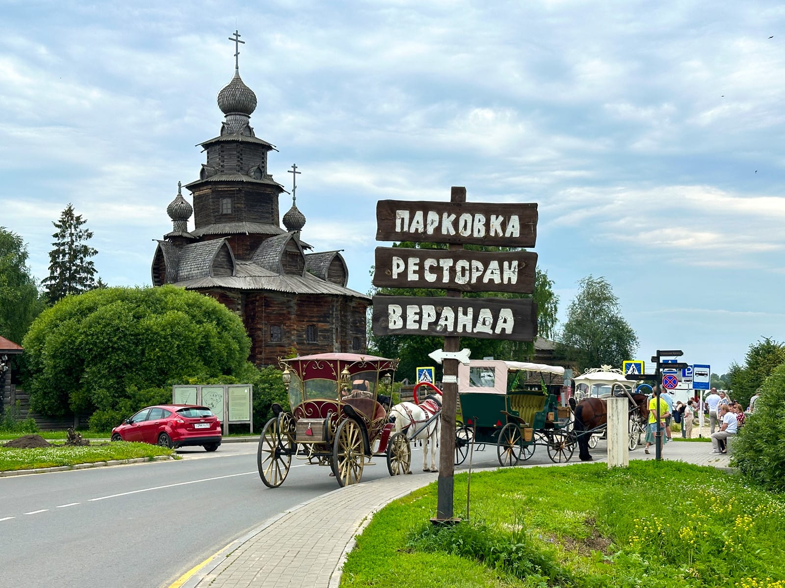 Экспозиция «Замки и ключи конца XIX – начала XX века. Мастерская плотника»