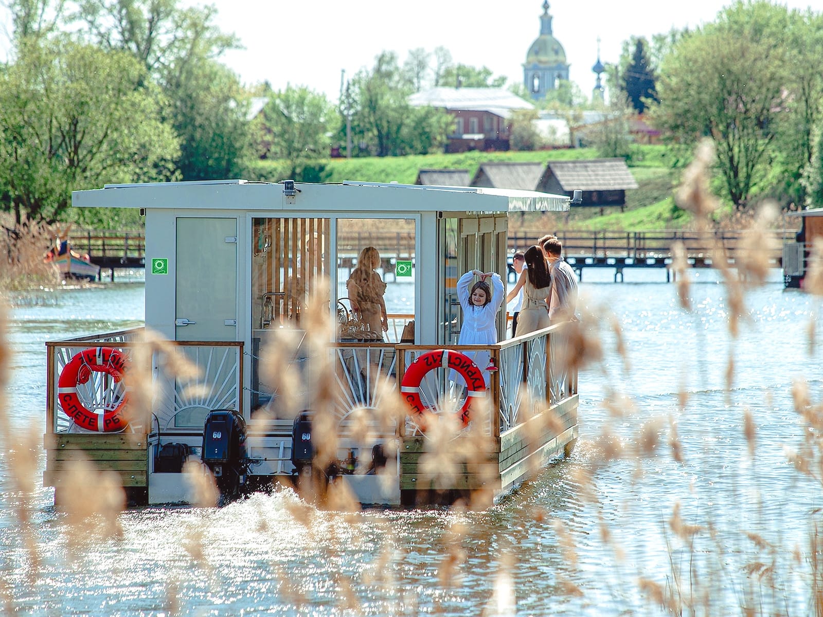 Концерт на речном трамвайчике