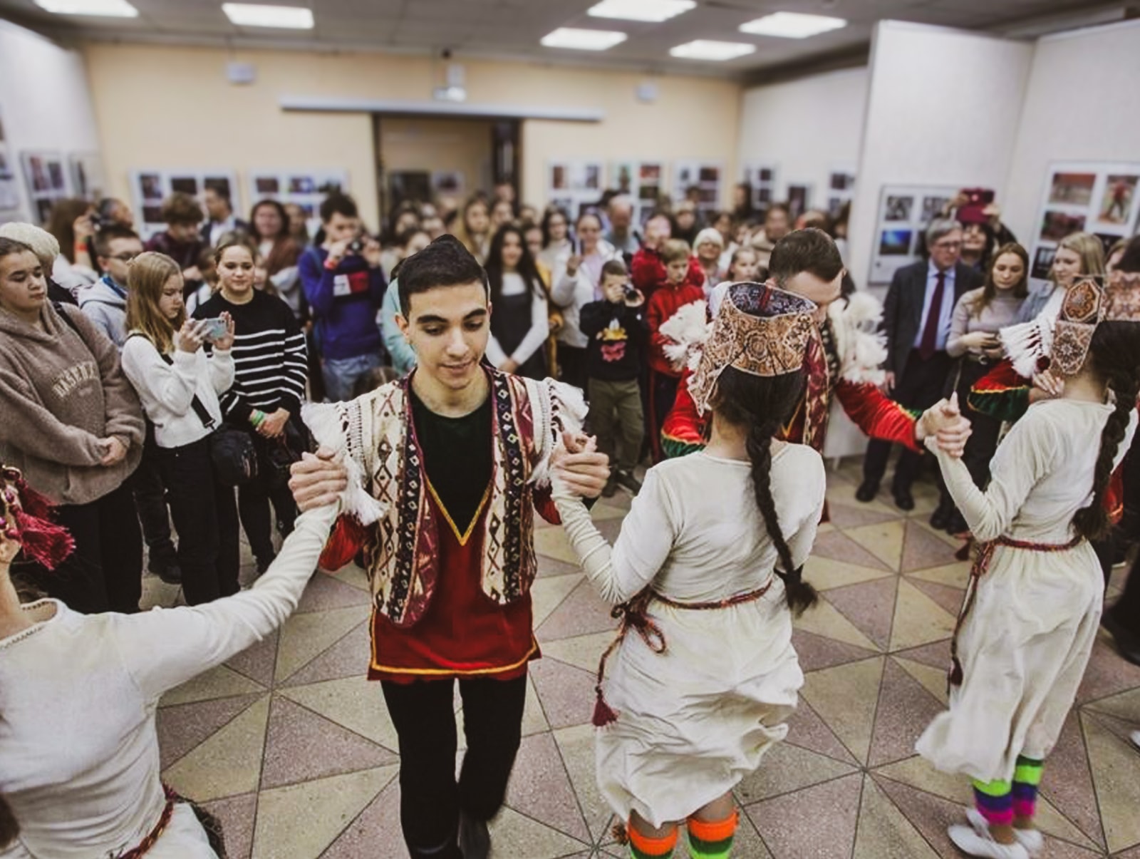 Фестиваль «Содружество-2024»: Творческая платформа для молодежи и семей Владимира