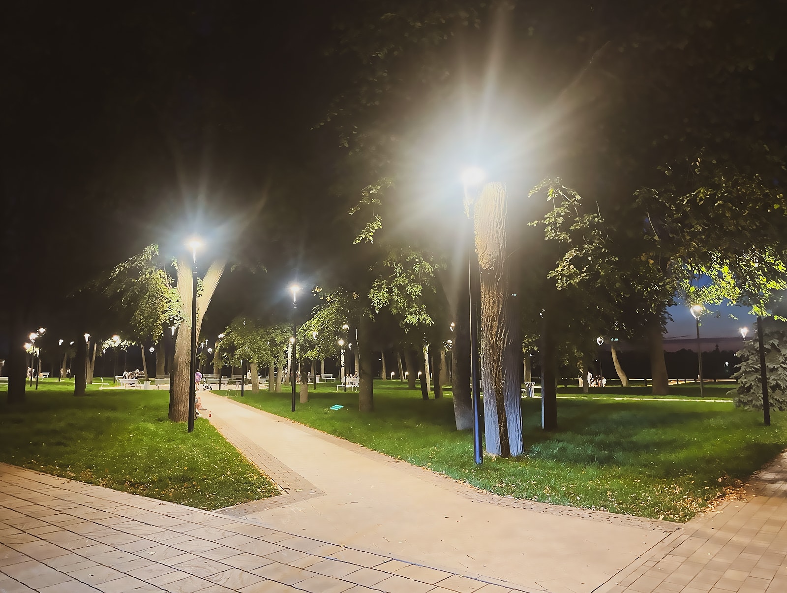 Городской сад на Кремлевской улице обновлён к юбилею