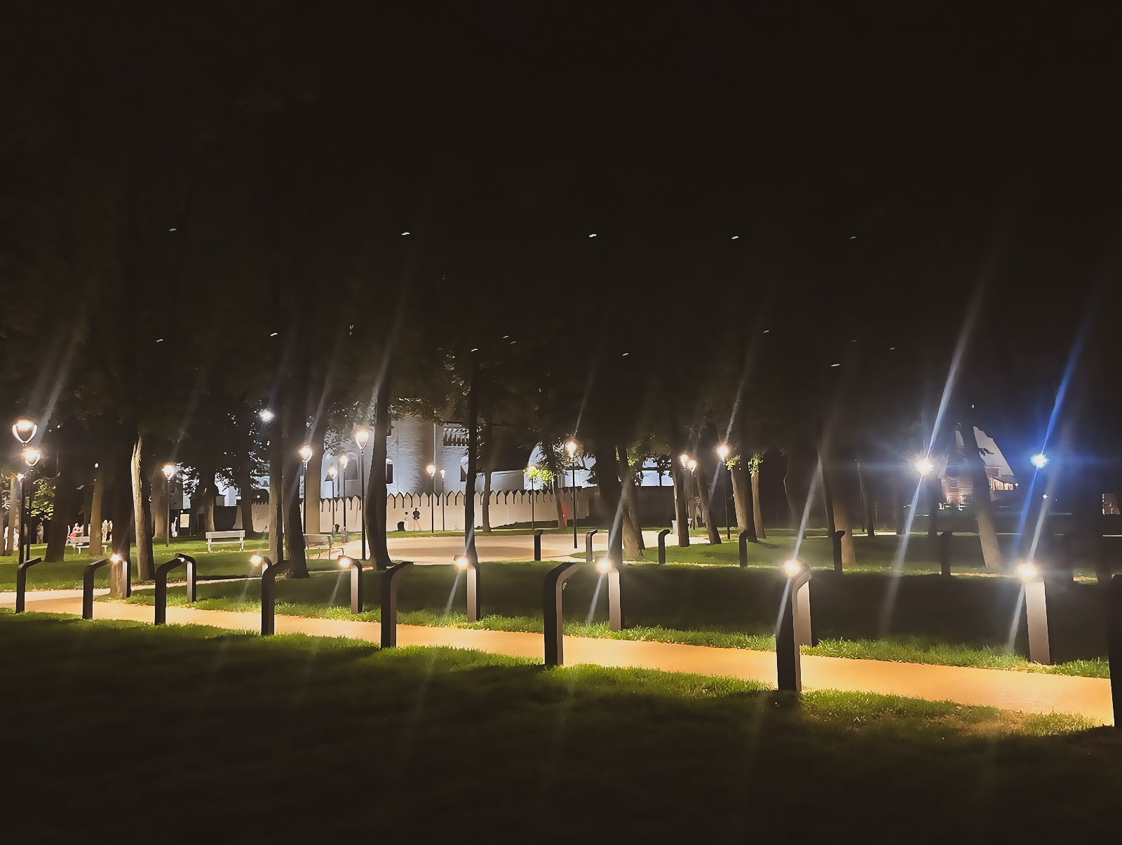 Городской сад на Кремлевской улице обновлён к юбилею