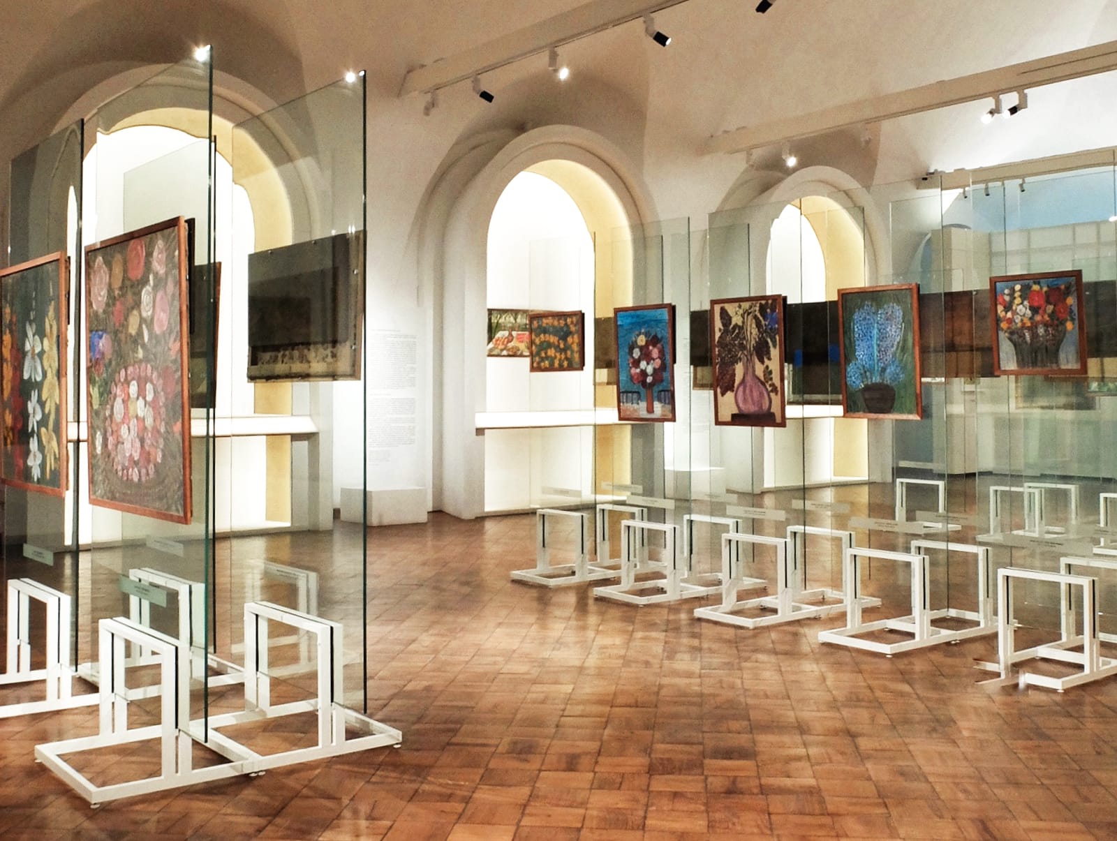 Презентация весенней выставки «Наивно» в Суздальском Кремле