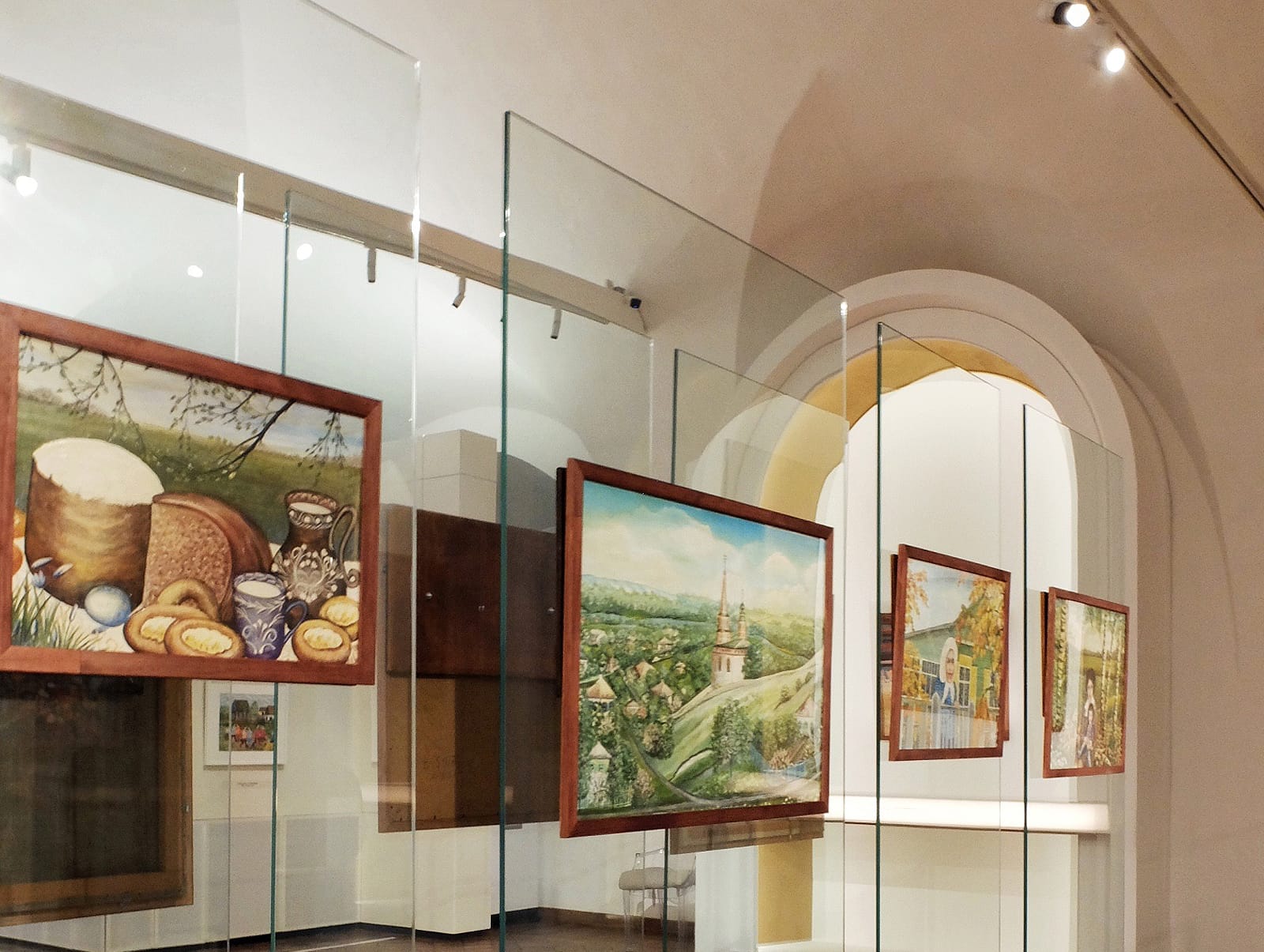 Презентация весенней выставки «Наивно» в Суздальском Кремле