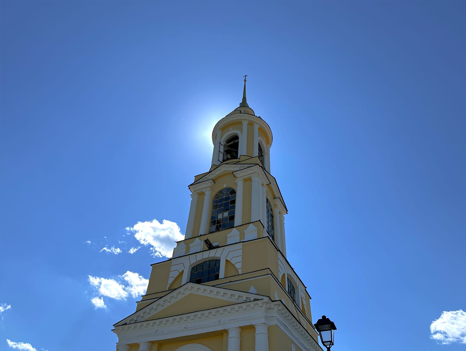 Колокольни Ризоположенского монастыря в Суздале