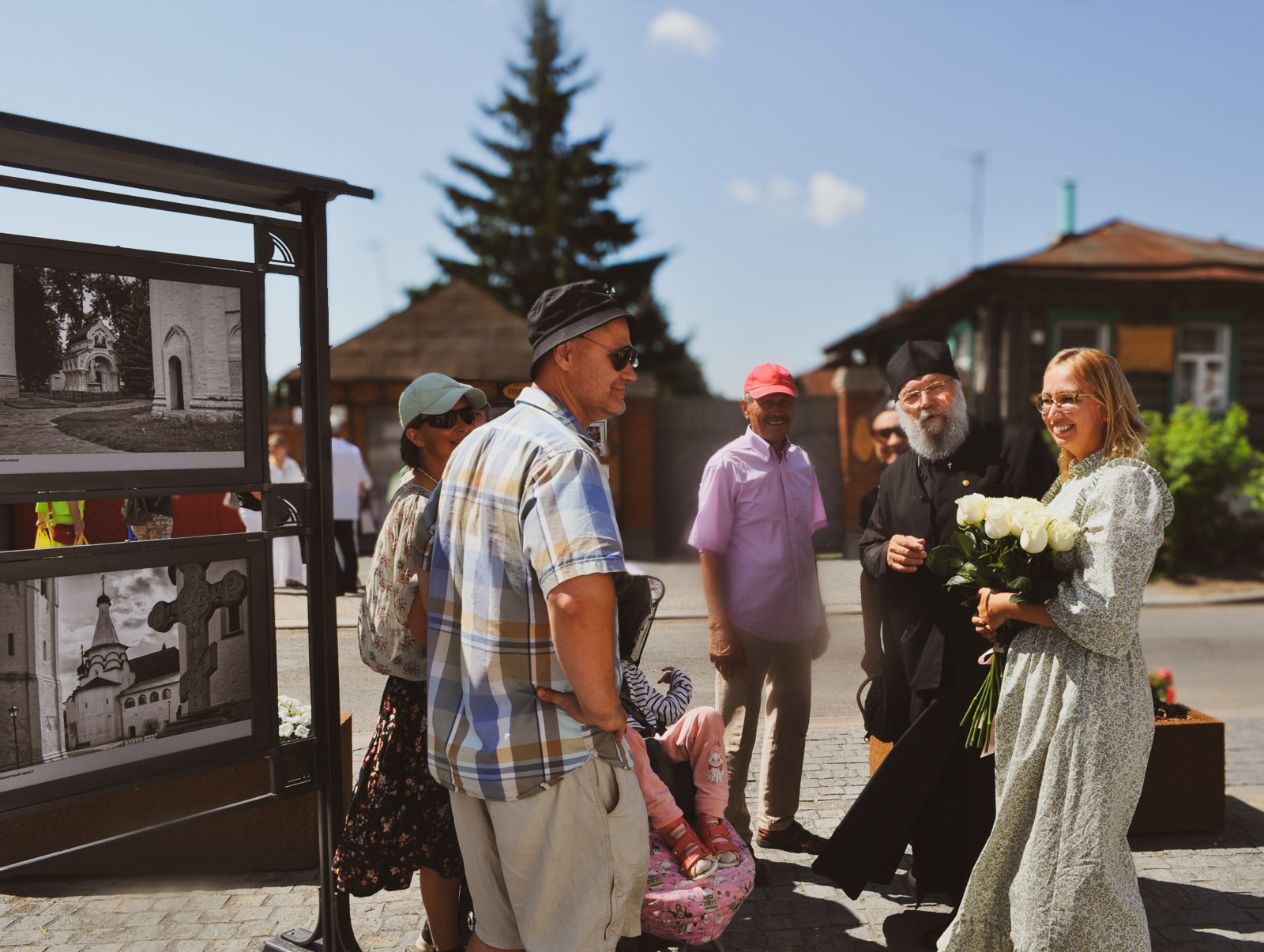 Выставка фотографий епископа Александровского и Юрьев-Польского Иннокентия