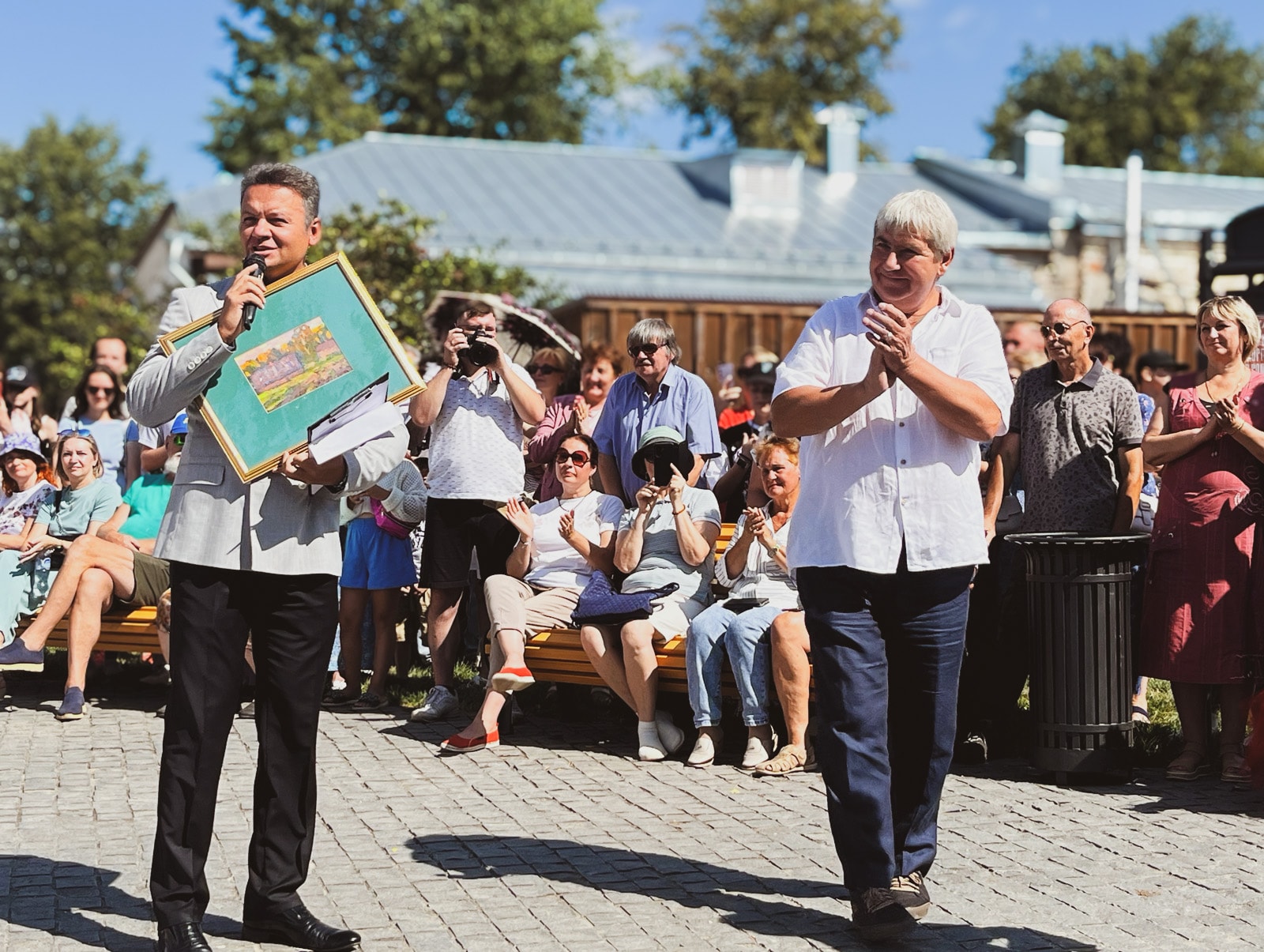 Открытие памятника Бальзаминову в Суздале, Администрация г. Суздаль