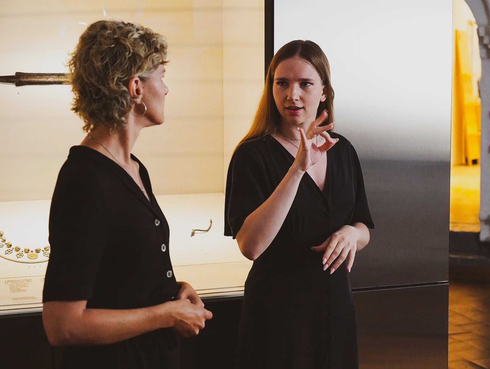 Выставка «Русский феникс. Суздальская земля» станет доступна для людей с нарушениями слуха