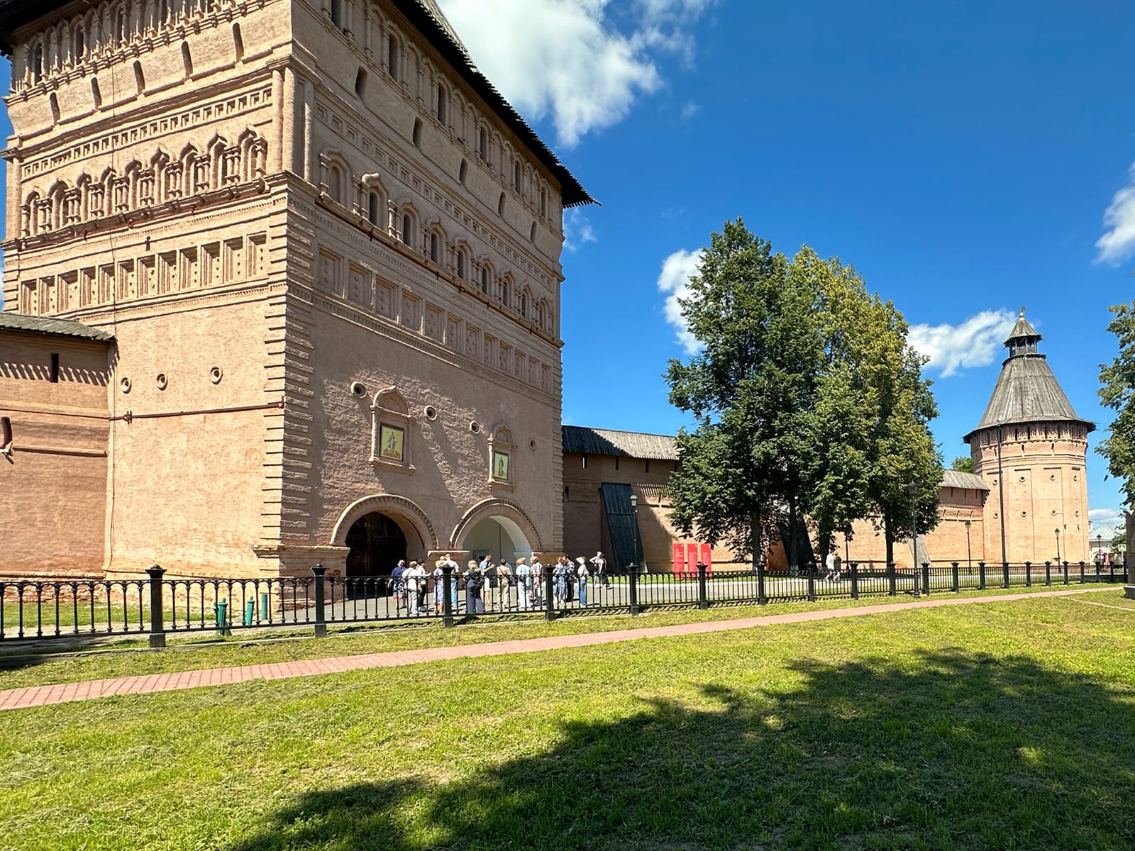 Проездная башня Спасо-Евфимиева монастыря