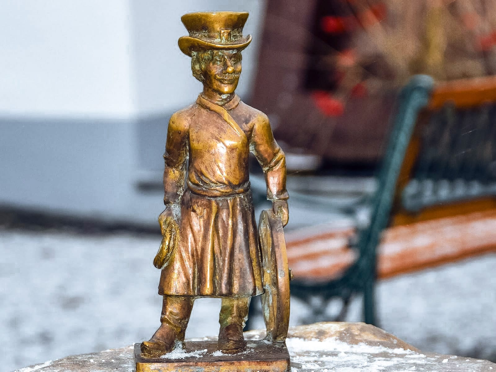 Фигурка &laquo;Извозчик&raquo; в Суздале