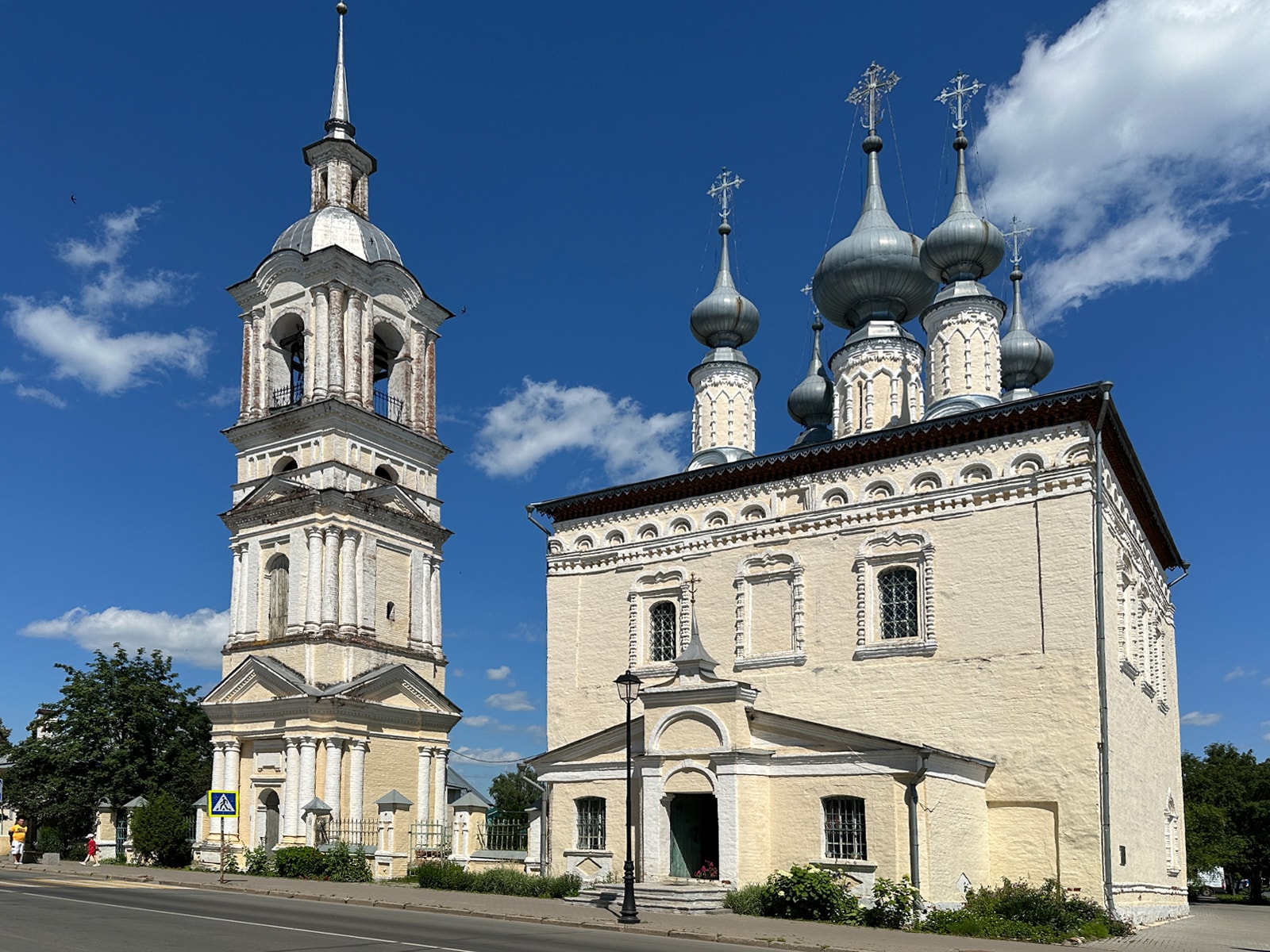 Ансамбль из Смоленской и Симеоновской церквей и колокольни